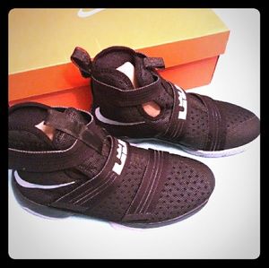 Nike LeBron Soldier sneakers